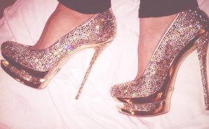 fashion-glitter-gold-heels - www.myLusciousLife.com.jpg